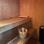 Mit Wasserterrasse - Mit Sauna Und Kamin - Inklusive Nebenkosten *