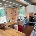 Mit Wasserterrasse - Mit Sauna Und Kamin - Inklusive Nebenkosten *