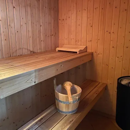 Mit Wasserterrasse - Mit Sauna Und Kamin - Inklusive Nebenkosten *