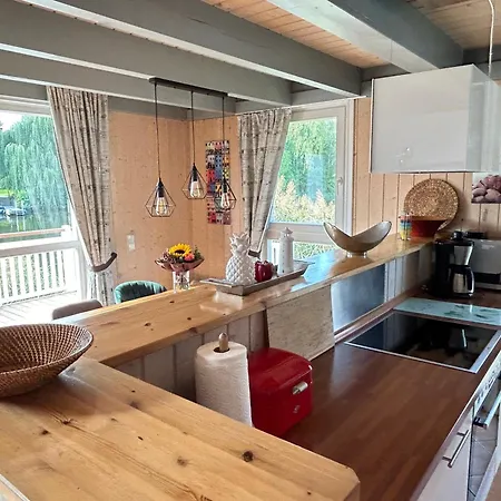 Mit Wasserterrasse - Mit Sauna Und Kamin - Inklusive Nebenkosten *