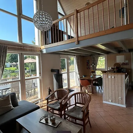 Mit Wasserterrasse - Mit Sauna Und Kamin - Inklusive Nebenkosten Wendisch Rietz