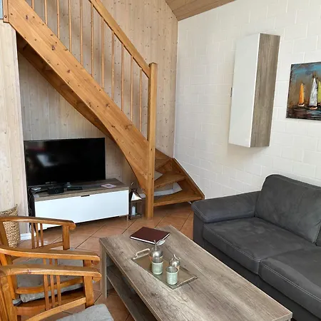 Mit Wasserterrasse - Mit Sauna Und Kamin - Inklusive Nebenkosten بيت للعطل