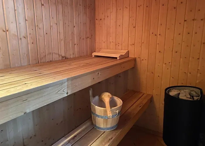 Mit Wasserterrasse - Mit Sauna Und Kamin - Inklusive Nebenkosten *